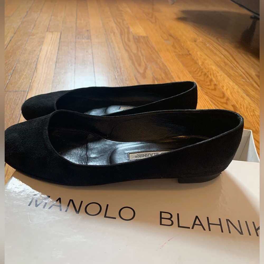 Manolo Blahnik Suede Flats - size 8